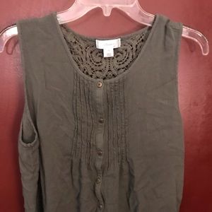 Sleeveless blouse
